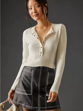 261. Anthropologie Ribbed Henley Button Long Sleeve Soft M